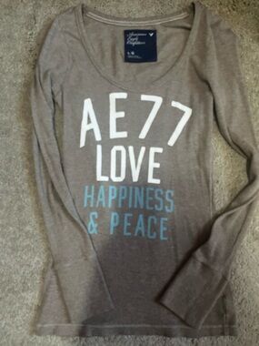 Vintage Y2K 2000’s American eagle gray womens waffle long sleeve tee
